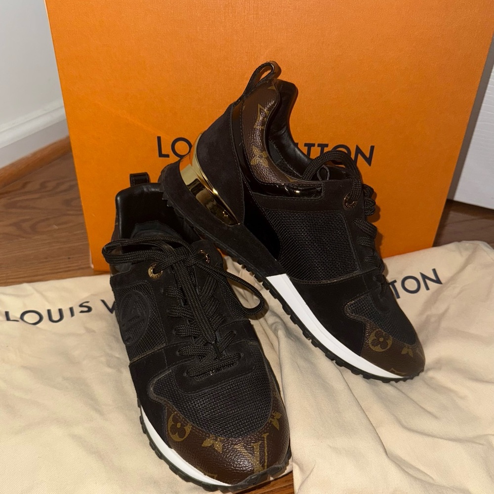 ❗️S O L D❗️Louis Vuitton Run Away Sneaker (women’s)